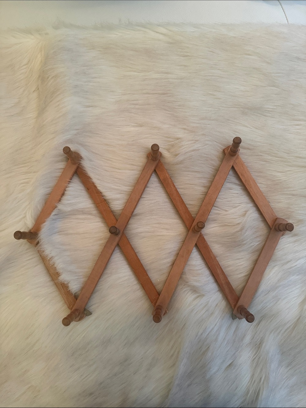 Wooden Expandable Peg Rack Small